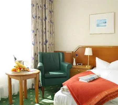 Promenadenhotel Admiral Hotel